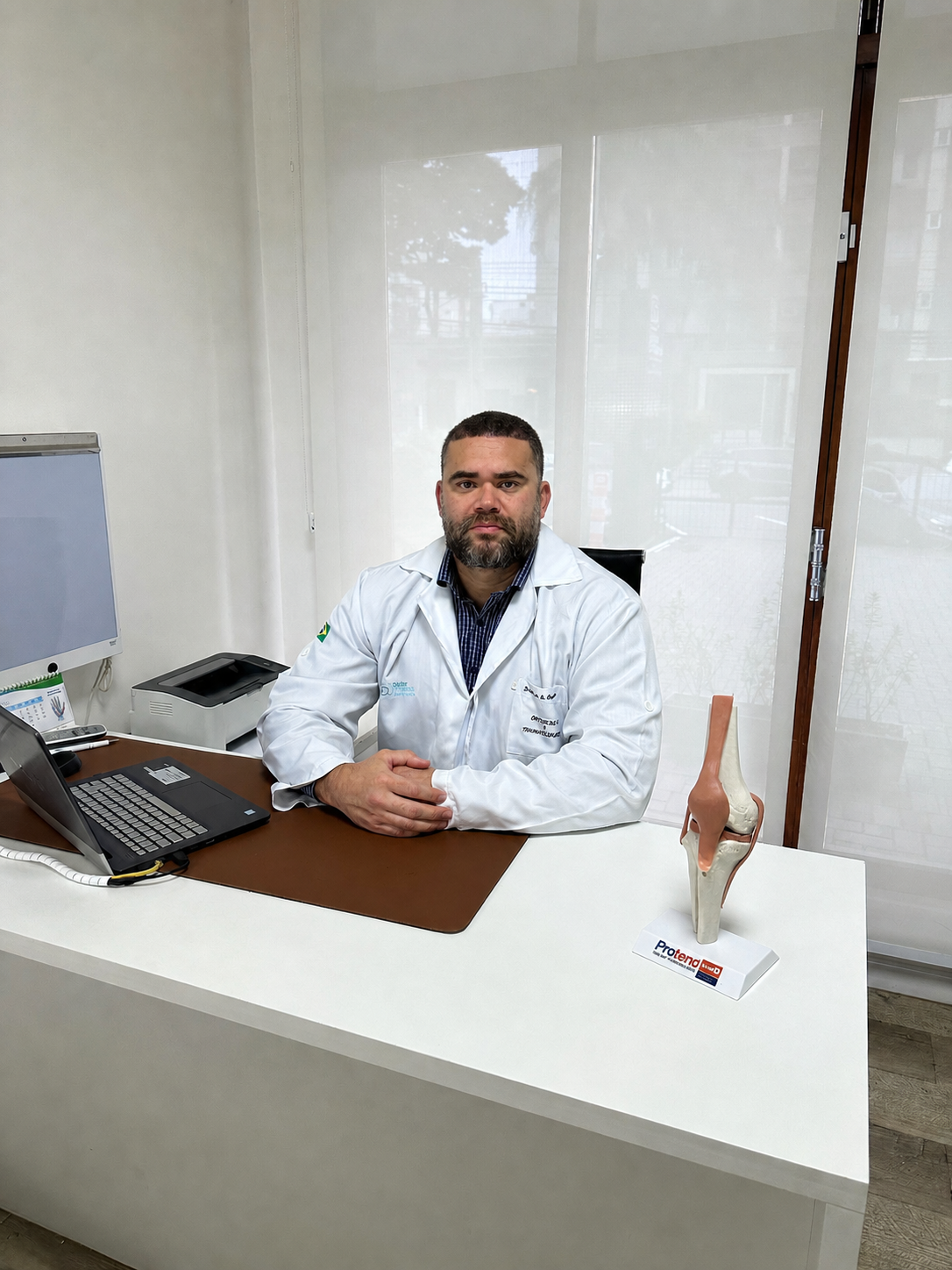 Dr. Alex – Ortopedista